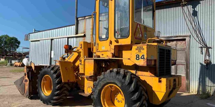 John Deere 84 Wheel Loaders